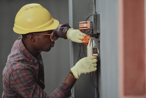 Electrician service